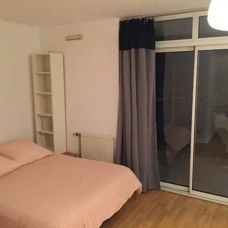 Apartament Ferme