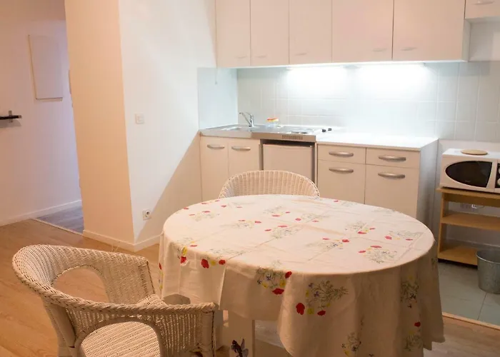 Ferme アパート *