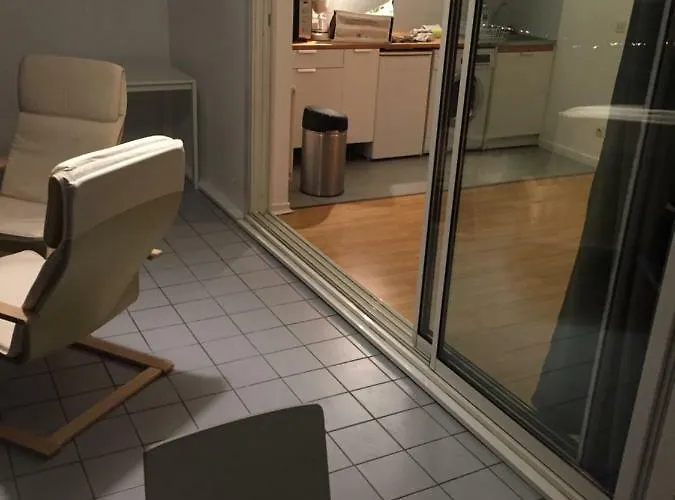 アパート Ferme リール